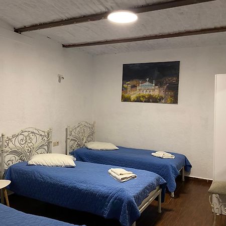 Staryi Krakiv Hotel Лвив Екстериор снимка
