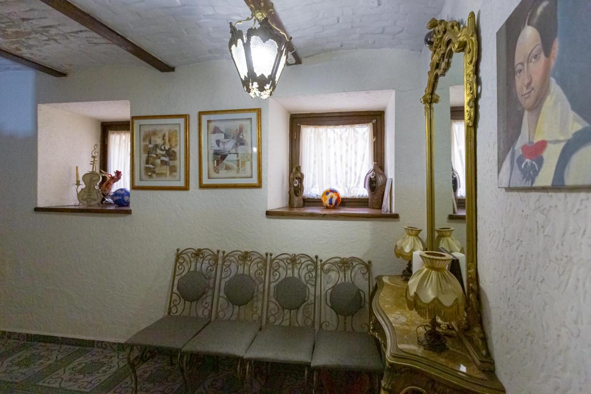 Staryi Krakiv Hotel Лвив Екстериор снимка