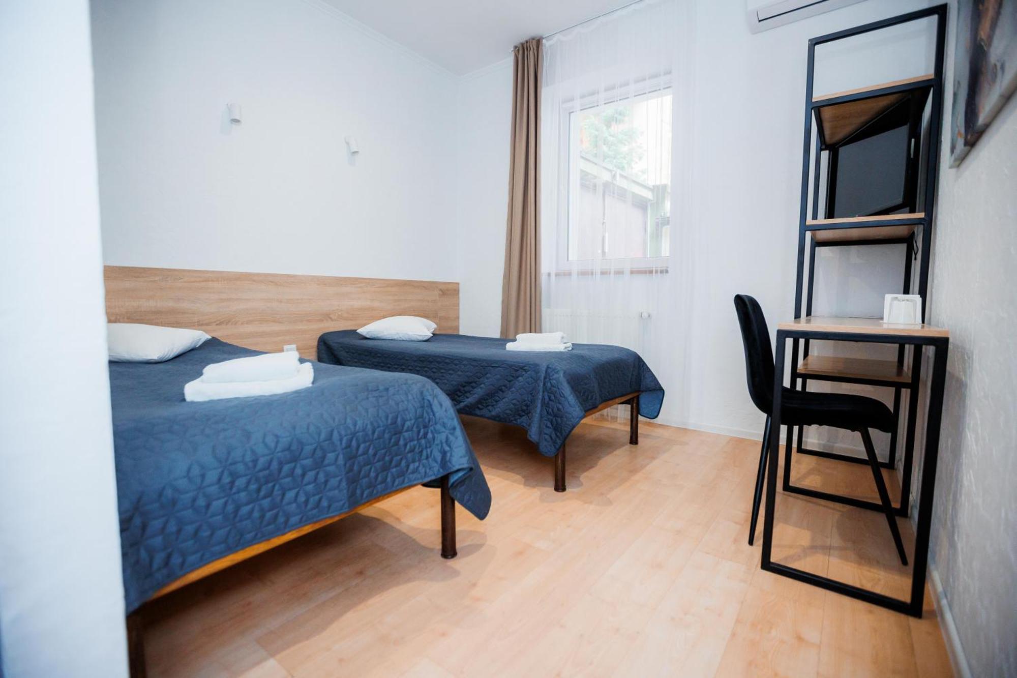 Staryi Krakiv Hotel Лвив Екстериор снимка