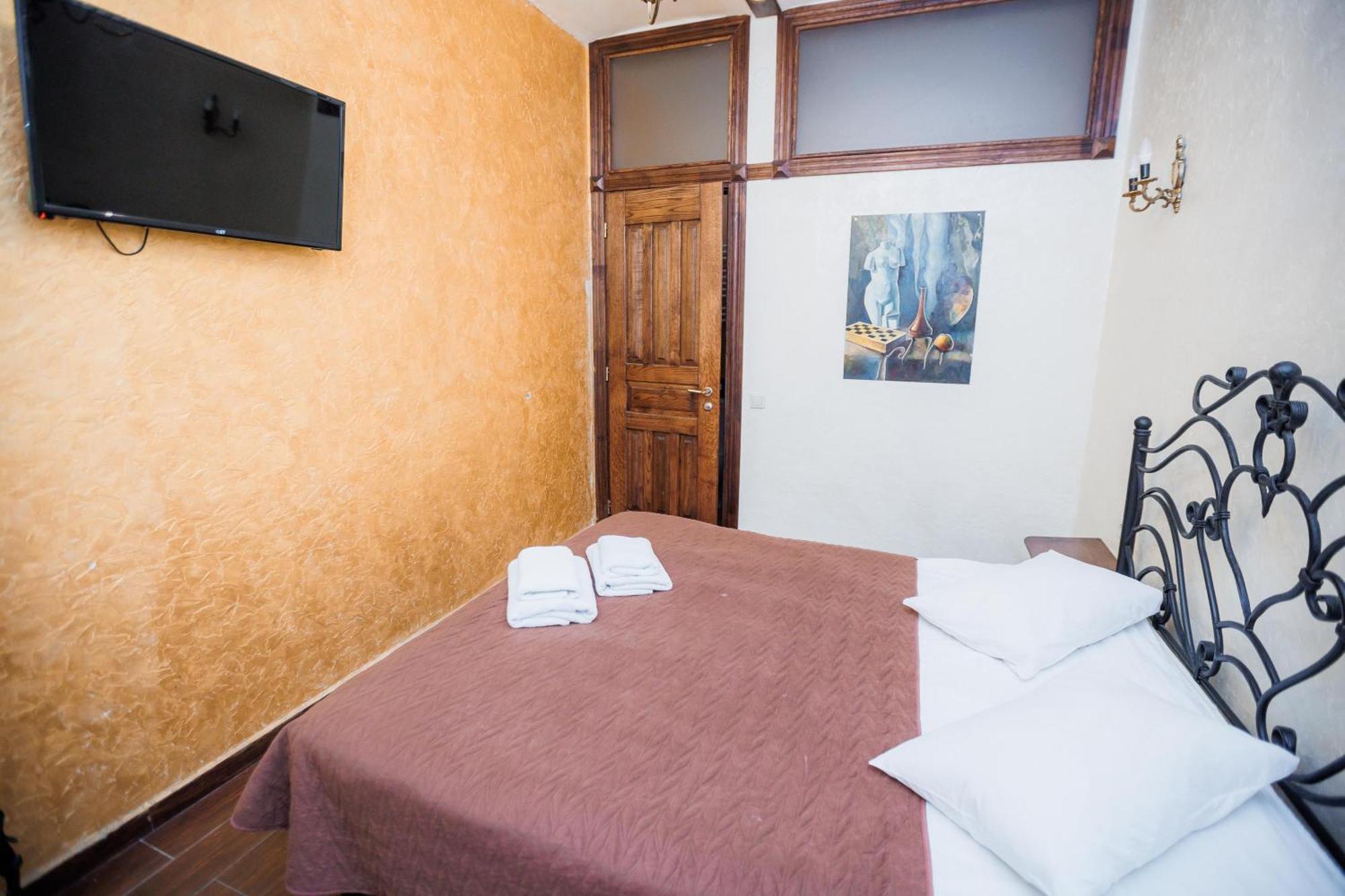 Staryi Krakiv Hotel Лвив Екстериор снимка