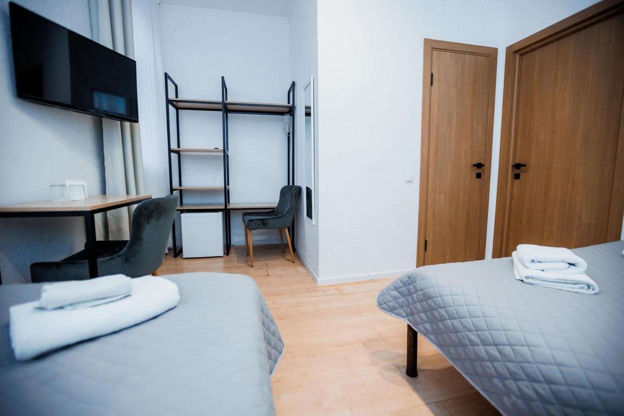 Staryi Krakiv Hotel Лвив Екстериор снимка