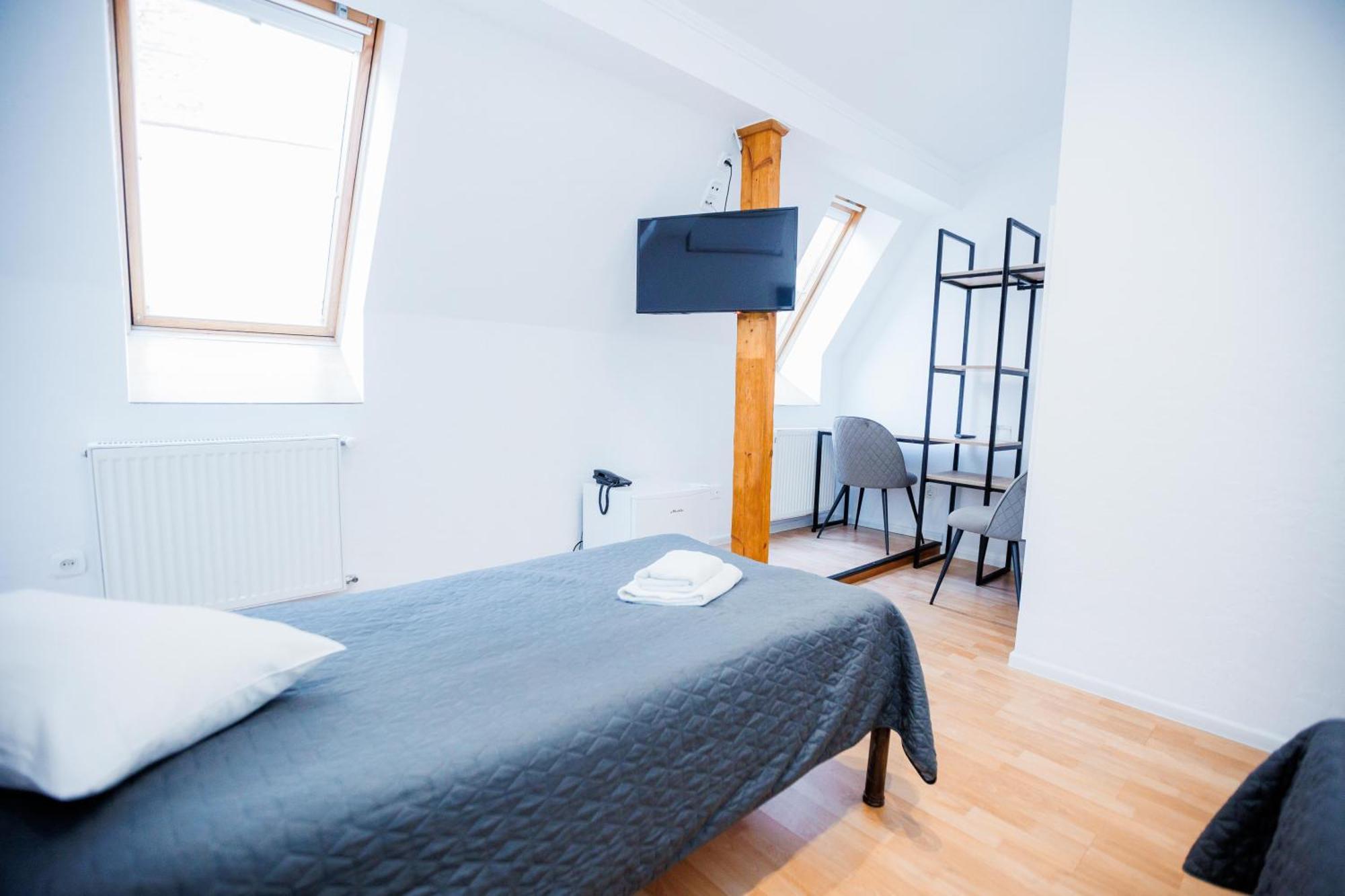 Staryi Krakiv Hotel Лвив Екстериор снимка