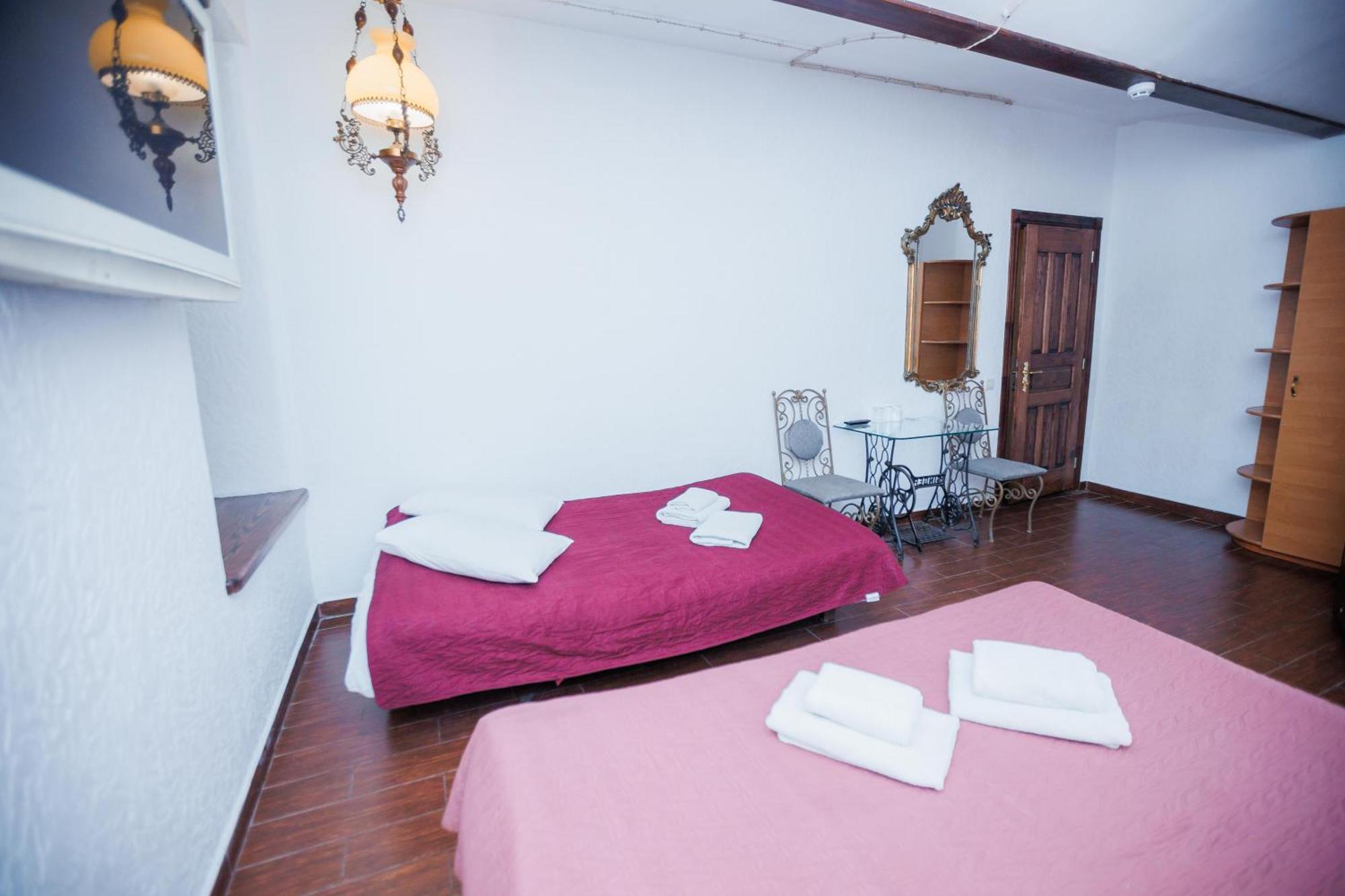 Staryi Krakiv Hotel Лвив Екстериор снимка