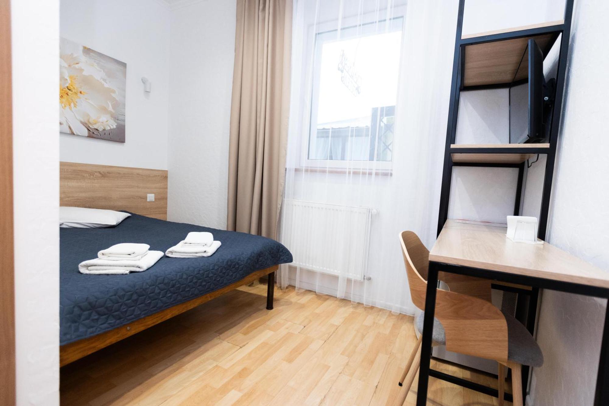 Staryi Krakiv Hotel Лвив Екстериор снимка
